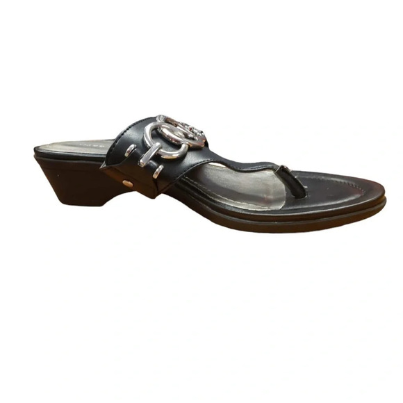 Marc Fisher Leather Thong Toe Sandals Size 6.5M - Picture 5 of 6